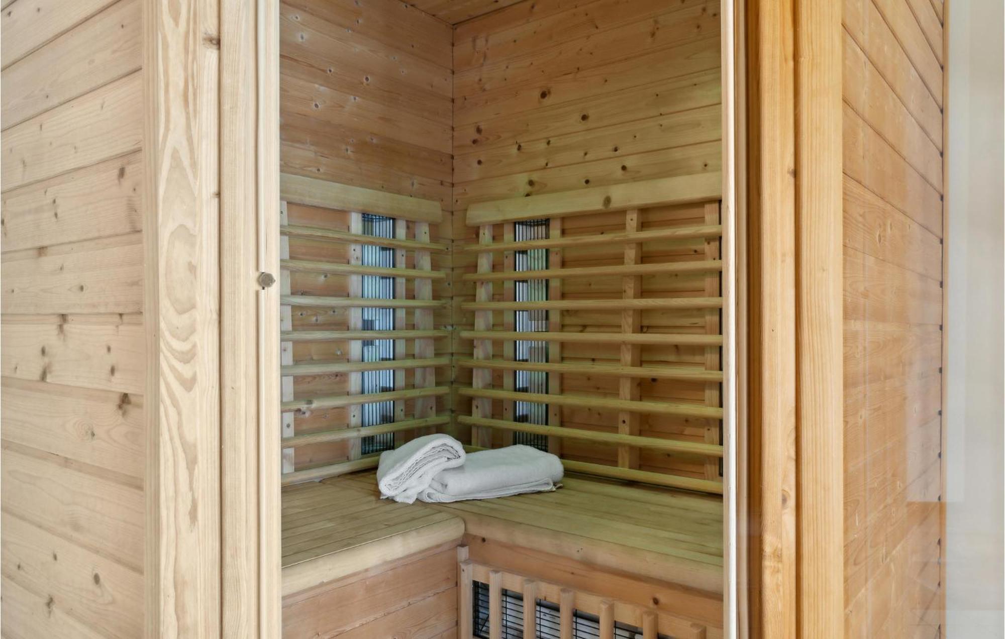 Amazing Home In Askeby With Sauna Eksteriør billede